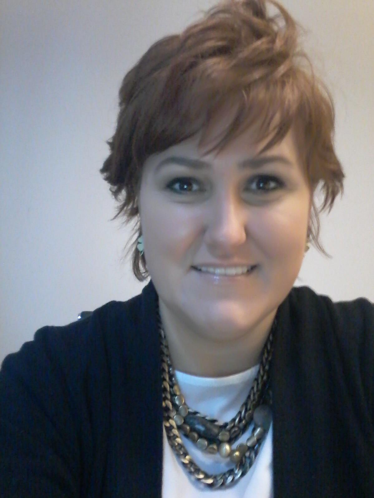 BANU KOSİFOĞLU