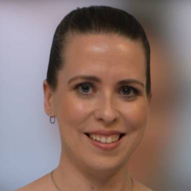 Laura Varga Ak