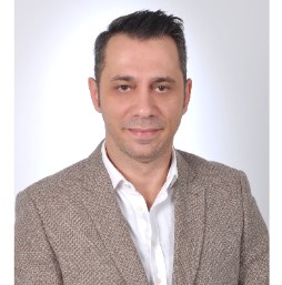 Şenol Akova